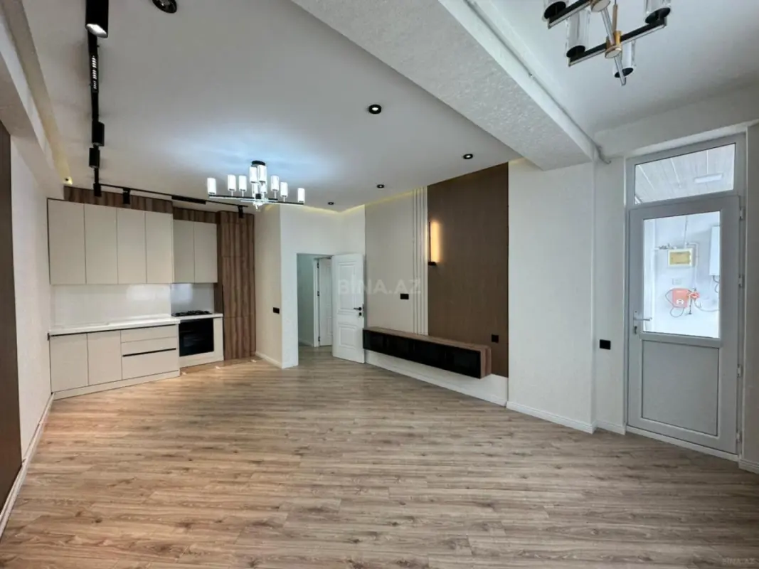 Satılır 2 otaqlı mənzil 70 m²