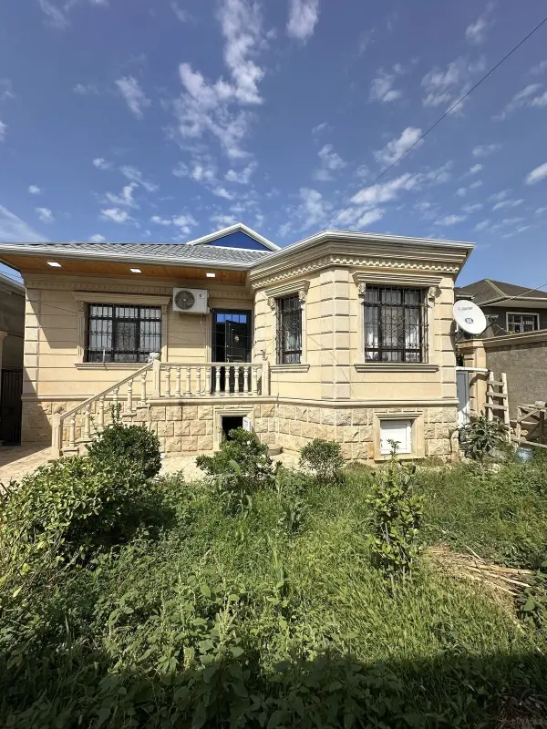 Satılır 4 otaqlı həyət evi 130 m²