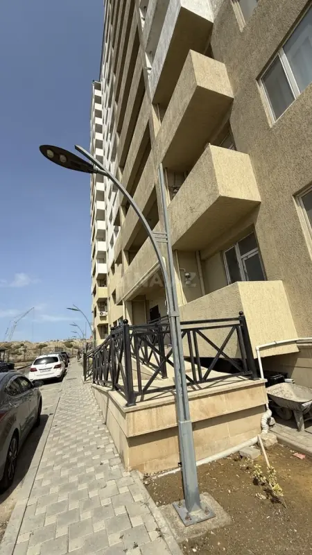 Satılır 2 otaqlı mənzil 56 m²