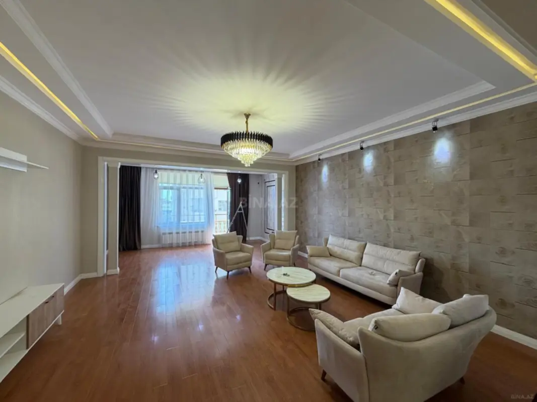 Kirayə verilir 4 otaqlı mənzil 235 m²