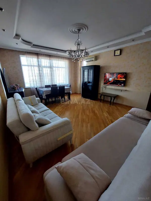 Kirayə verilir 2 otaqlı mənzil 100 m²