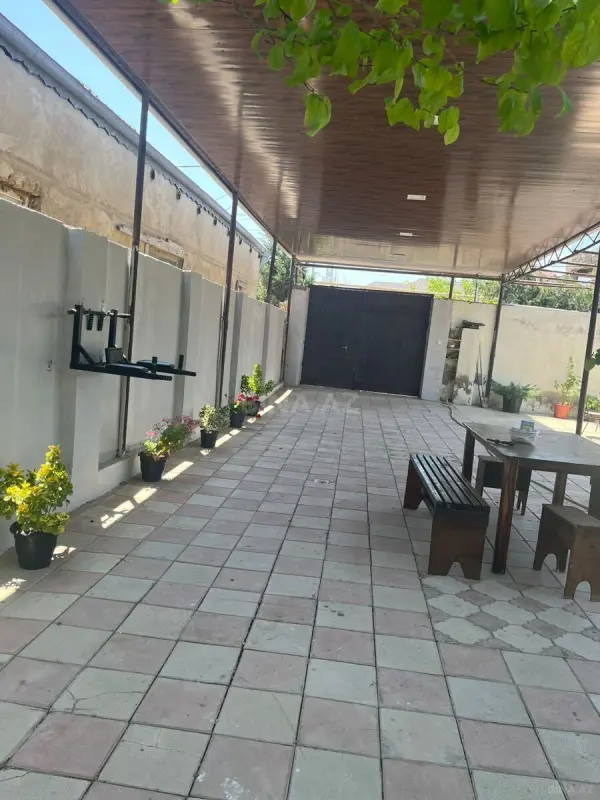 Satılır 5 otaqlı həyət evi 130 m²