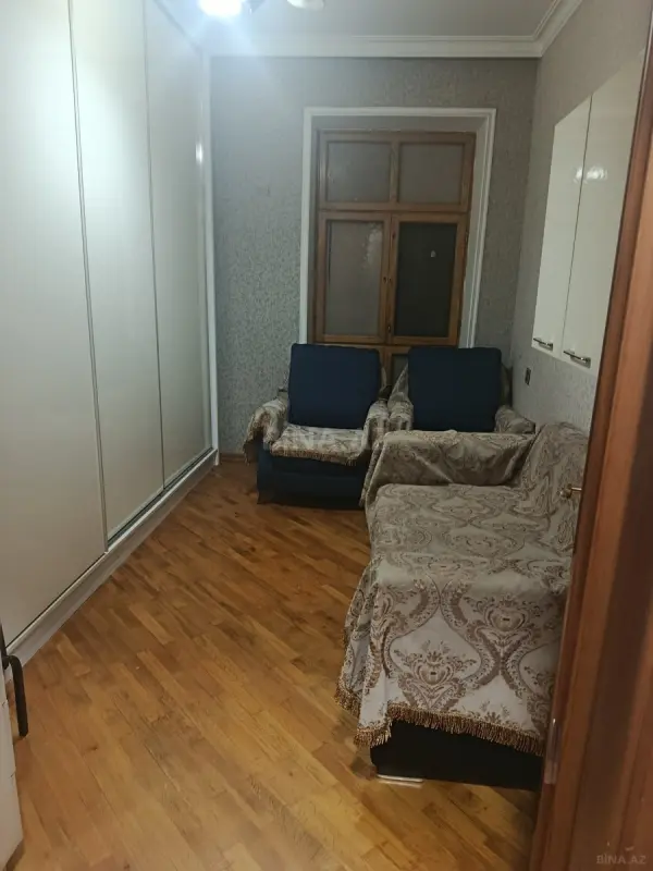 Kirayə verilir 4 otaqlı mənzil 90 m²