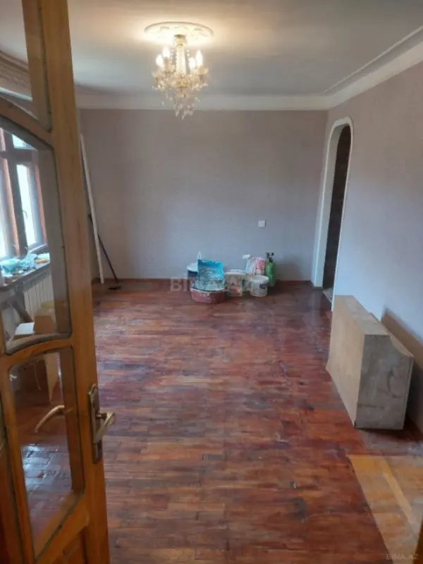 Satılır 1 otaqlı mənzil 40 m²