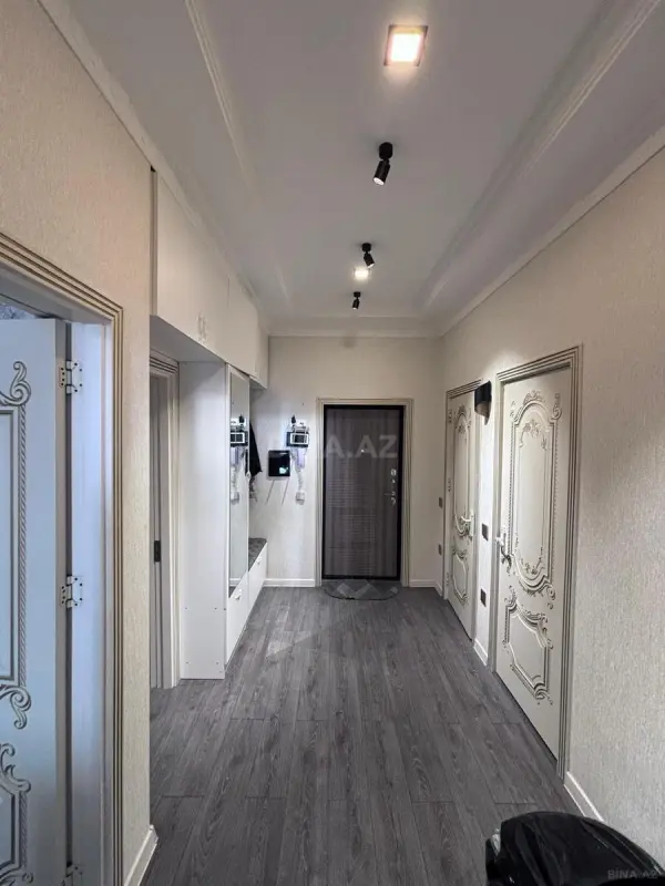 Satılır 2 otaqlı mənzil 79 m²