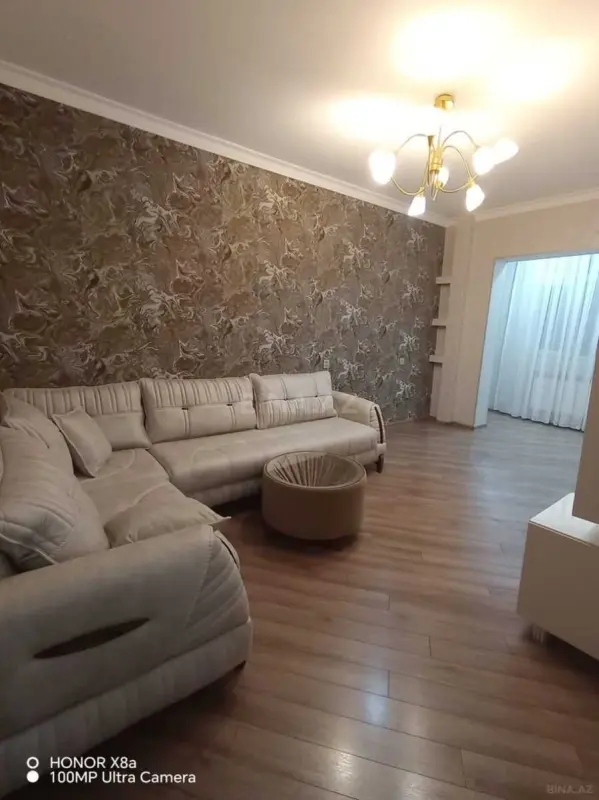 Kirayə verilir 2 otaqlı mənzil 79 m²
