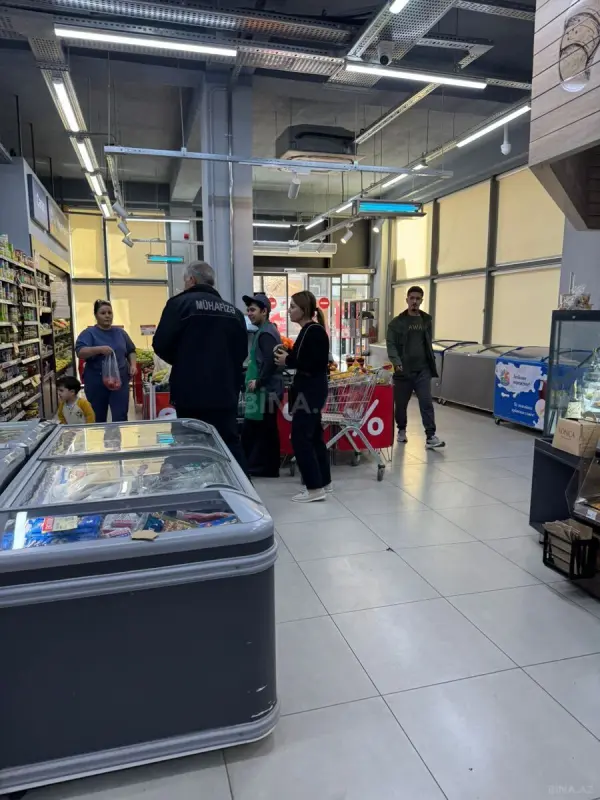 Satılır obyekt 1400 m²
