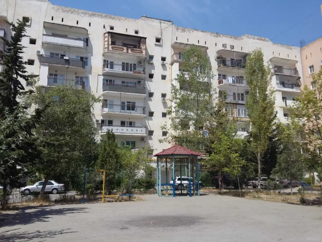 Kirayə verilir 4 otaqlı mənzil 90 m²