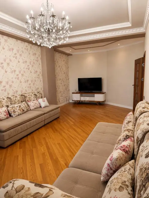Kirayə verilir 3 otaqlı mənzil 120 m²