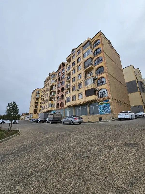Satılır 3 otaqlı mənzil 82 m²