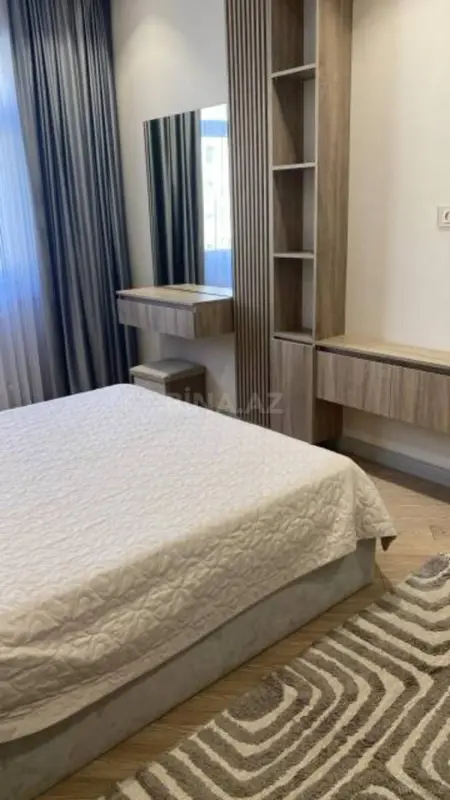 Kirayə verilir 2 otaqlı mənzil 75 m²