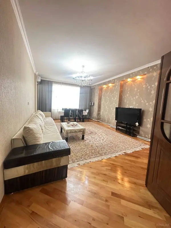 Satılır 3 otaqlı mənzil 148 m²