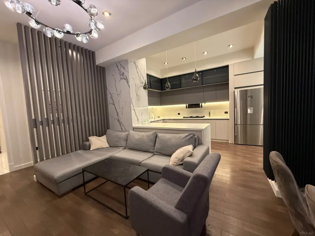 Kirayə verilir 3 otaqlı mənzil 120 m²