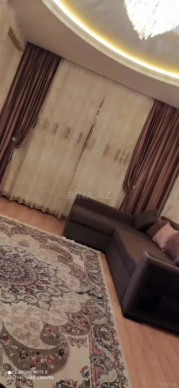 Kirayə verilir 2 otaqlı mənzil 68 m²