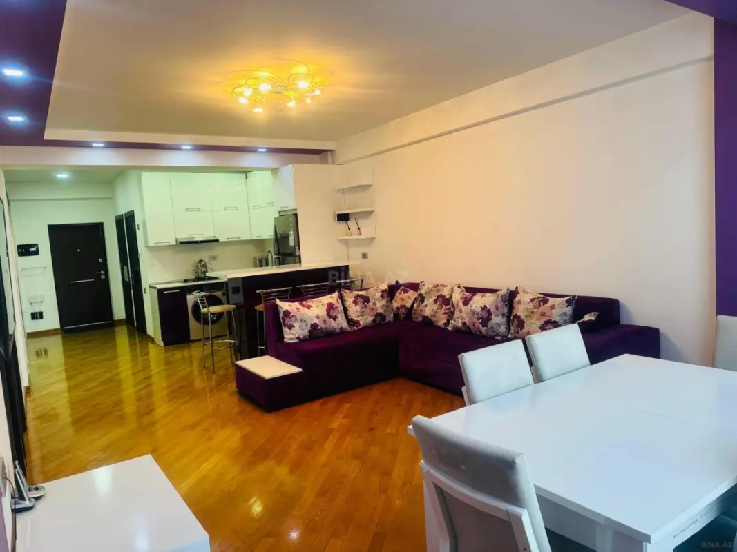 Kirayə verilir 2 otaqlı mənzil 74 m²