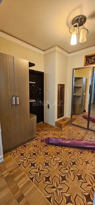 Kirayə verilir 4 otaqlı mənzil 100 m²