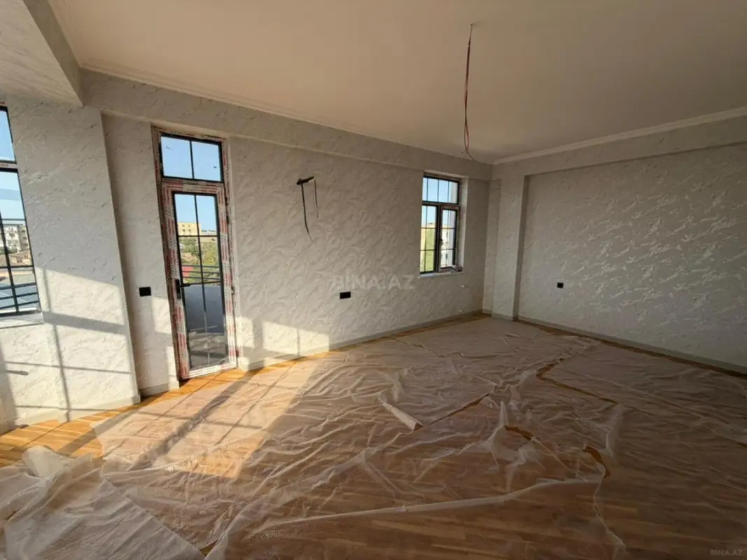 Satılır 3 otaqlı mənzil 94 m²