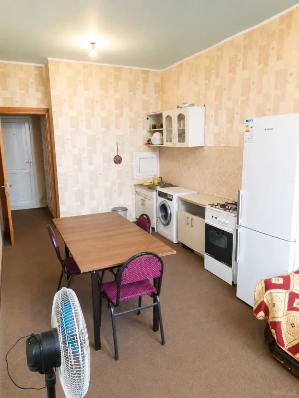 Kirayə verilir 2 otaqlı mənzil 90 m²