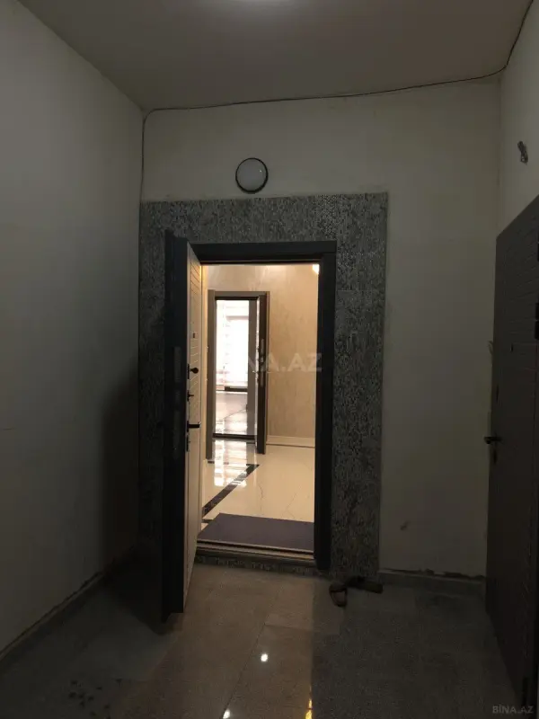 Kirayə verilir 4 otaqlı mənzil 184 m²