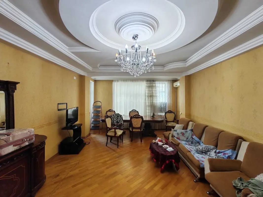 Satılır 2 otaqlı mənzil 110 m²