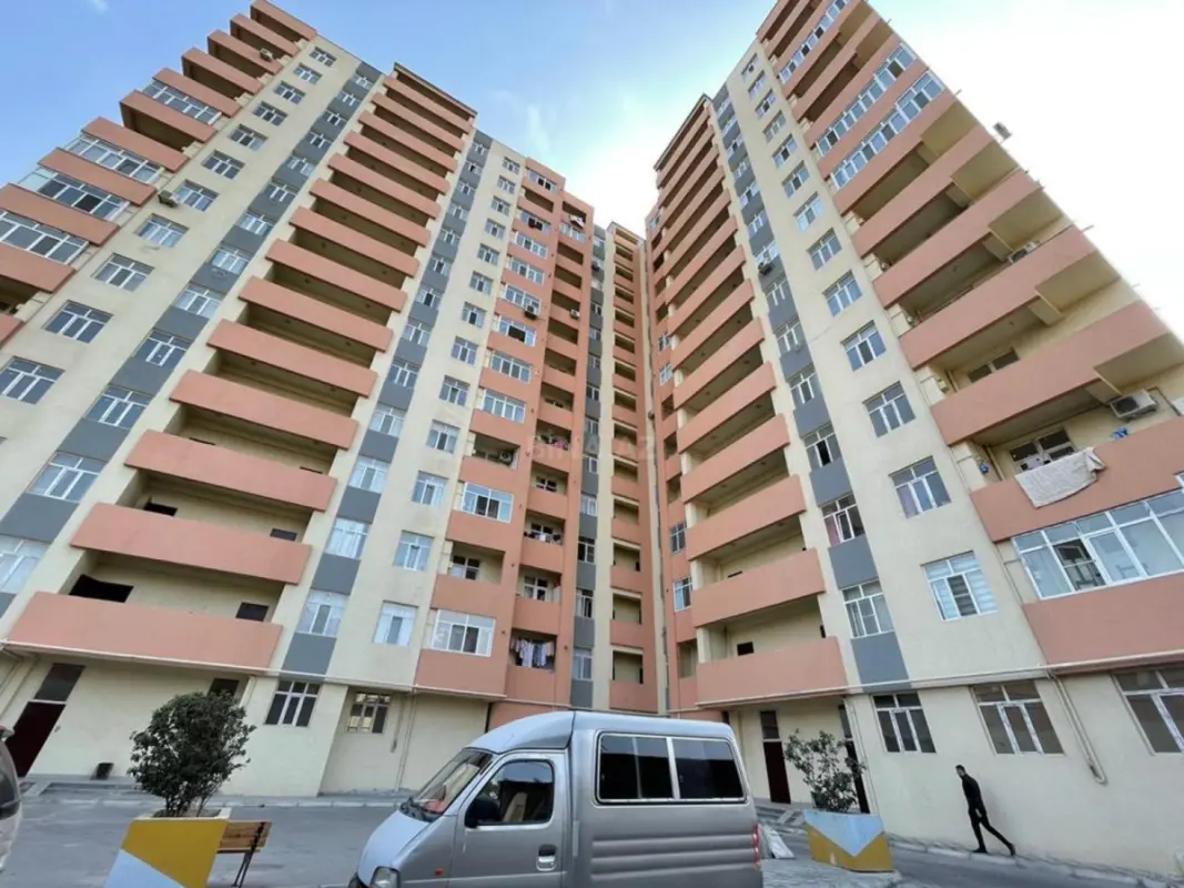 Satılır 2 otaqlı mənzil 87 m²