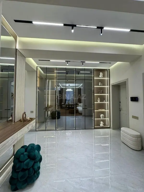 Satılır 2 otaqlı mənzil 86 m²