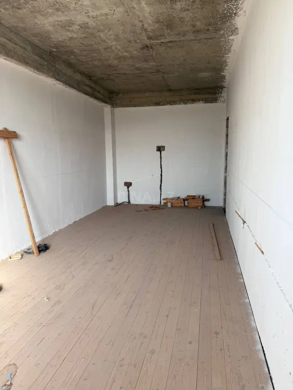 Satılır 2 otaqlı mənzil 81 m²