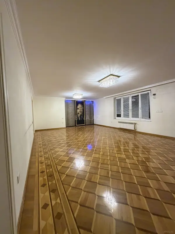 Kirayə verilir 3 otaqlı mənzil 175 m²