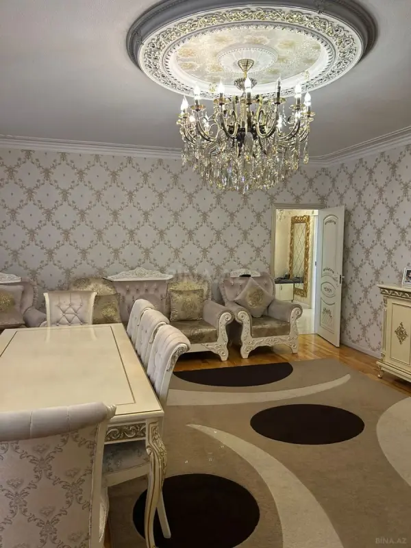 Satılır 5 otaqlı mənzil 110 m²