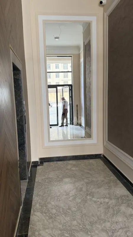 Satılır 2 otaqlı mənzil 63 m²