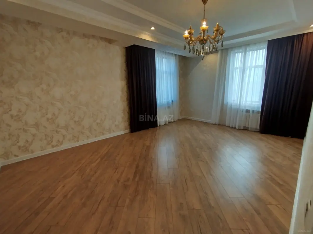 Satılır 3 otaqlı mənzil 170 m²