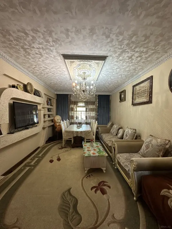 Satılır 3 otaqlı mənzil 136 m²