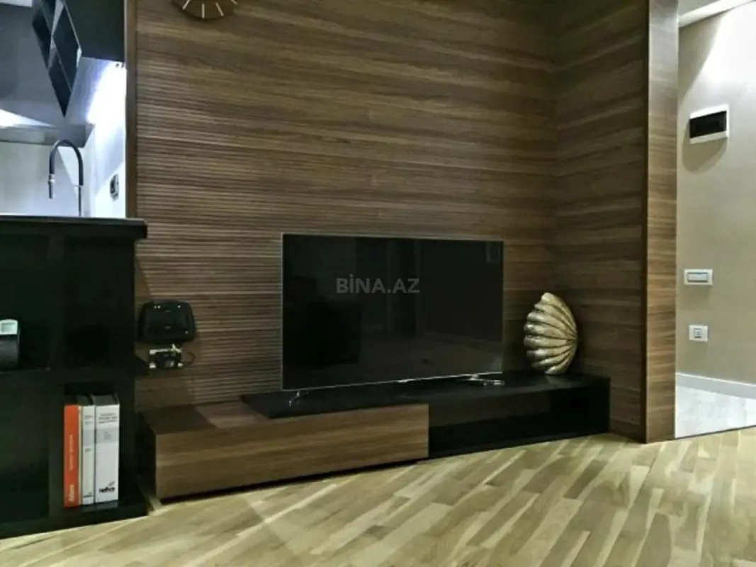 Kirayə verilir 2 otaqlı ofis 150 m²