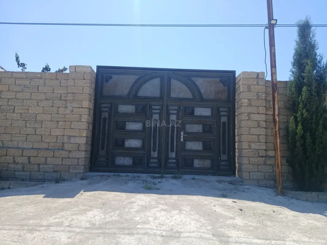 Satılır 5 otaqlı həyət evi 210 m²