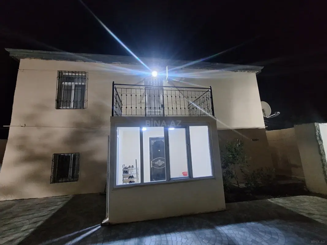 Satılır 6 otaqlı həyət evi 139 m²