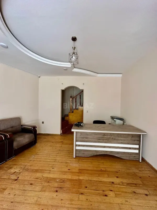 Kirayə verilir 4 otaqlı mənzil 150 m²