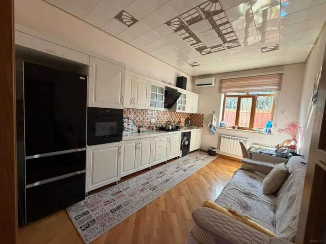 Satılır 5 otaqlı həyət evi 200 m²