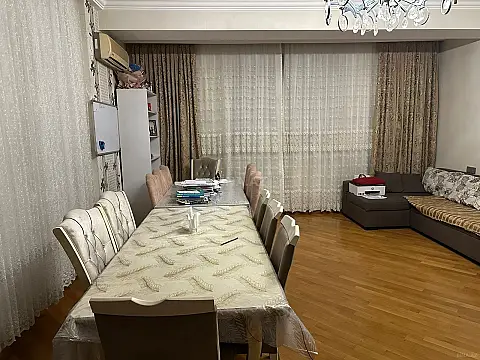 Kirayə verilir 4 otaqlı mənzil 165 m² — Bakı, İnşaatçılar 4 otaq 165.00 m²