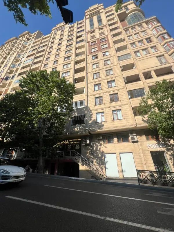 Kirayə verilir obyekt 300 m²