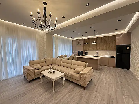 Kirayə verilir 4 otaqlı mənzil 170 m² — Bakı 4 otaq 170.00 m²