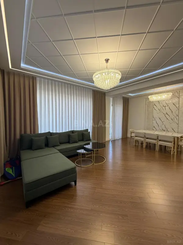 Kirayə verilir 3 otaqlı mənzil 160 m²