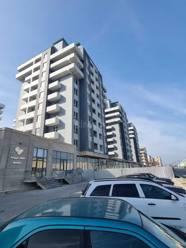 Satılır 3 otaqlı mənzil 116 m²
