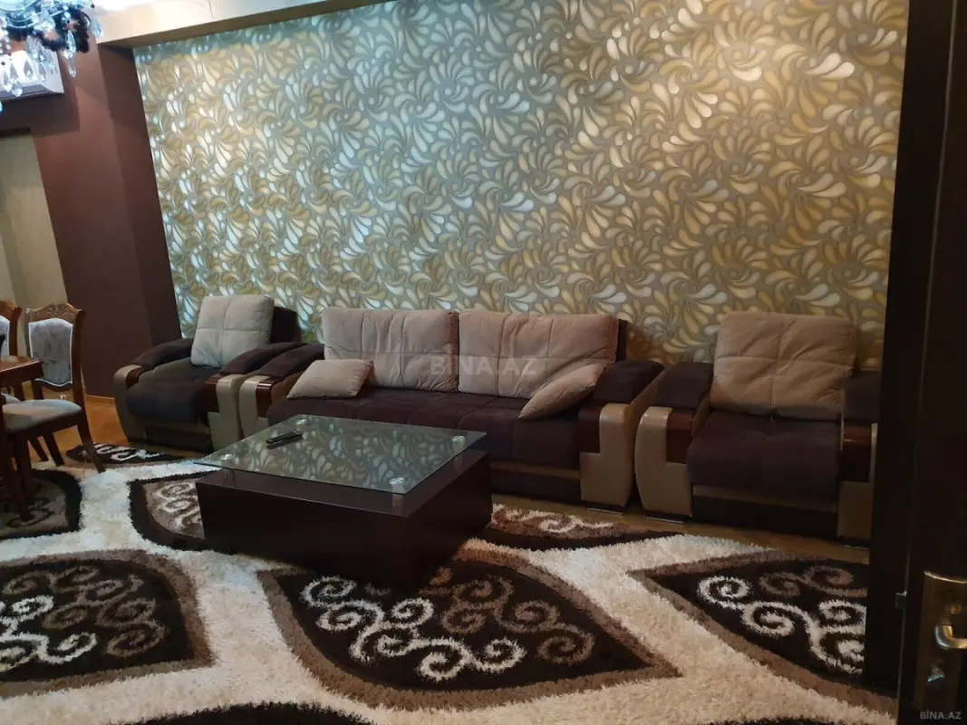 Kirayə verilir 3 otaqlı mənzil 130 m²
