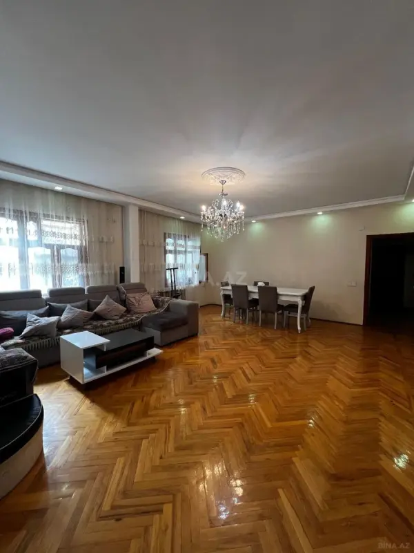 Satılır 5 otaqlı mənzil 120 m²