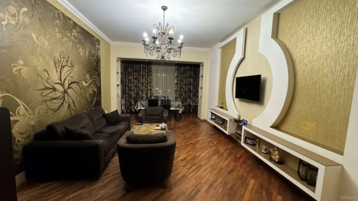 Satılır 3 otaqlı mənzil 122 m²