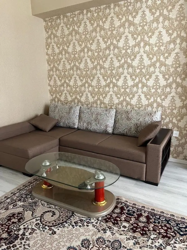 Kirayə verilir 3 otaqlı mənzil 106 m²