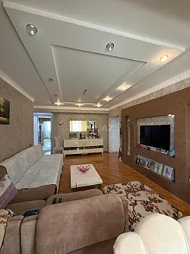 Satılır 3 otaqlı mənzil 107 m² — Bakı, Nizami 3 otaq 107.00 m²