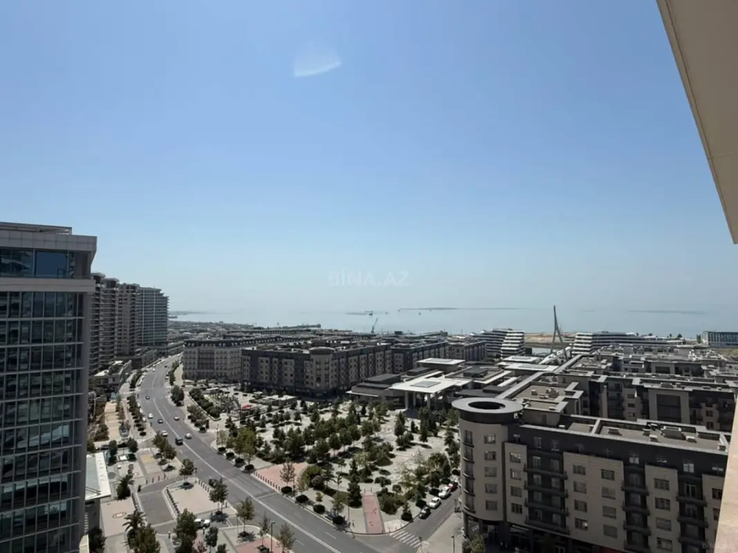 Satılır 3 otaqlı mənzil 191 m²