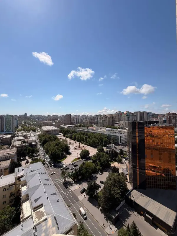 Kirayə verilir 4 otaqlı mənzil 235 m²
