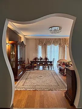 Kirayə verilir 3 otaqlı mənzil 130 m² — Bakı 3 otaq 130.00 m²